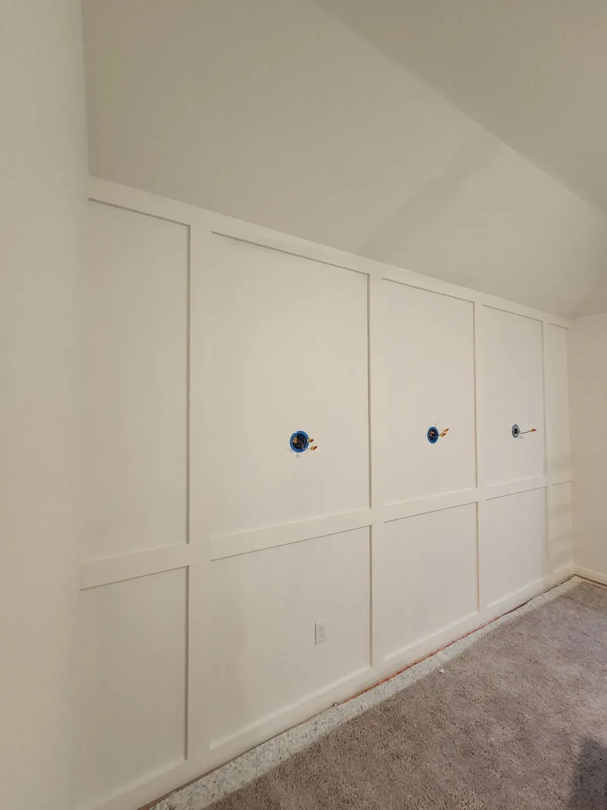 Board and batten wall
